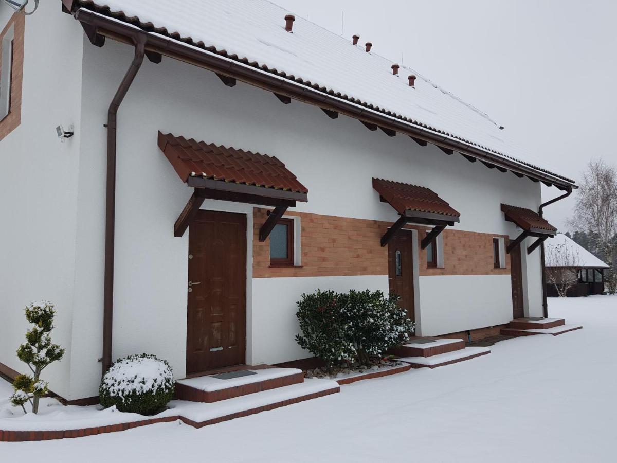 Dom W Skowronkach Villa ซาชิโน ภายนอก รูปภาพ